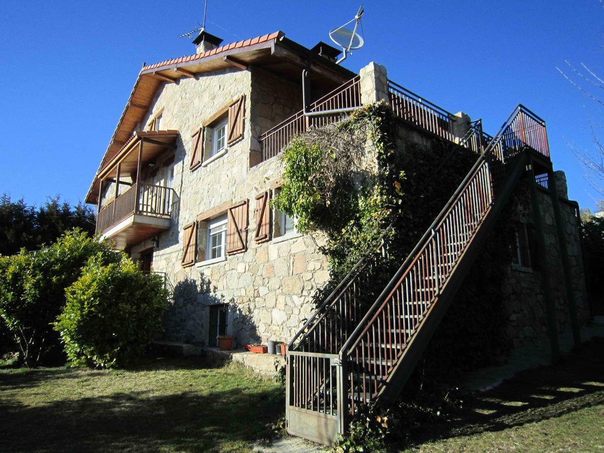 Penzion La Casona De Collado Hoyos del Collado Exteriér fotografie