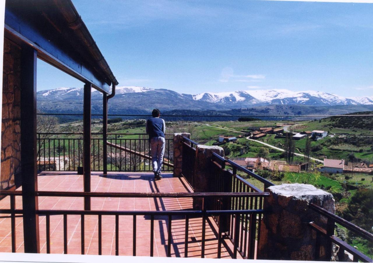 Penzion La Casona De Collado Hoyos del Collado Exteriér fotografie